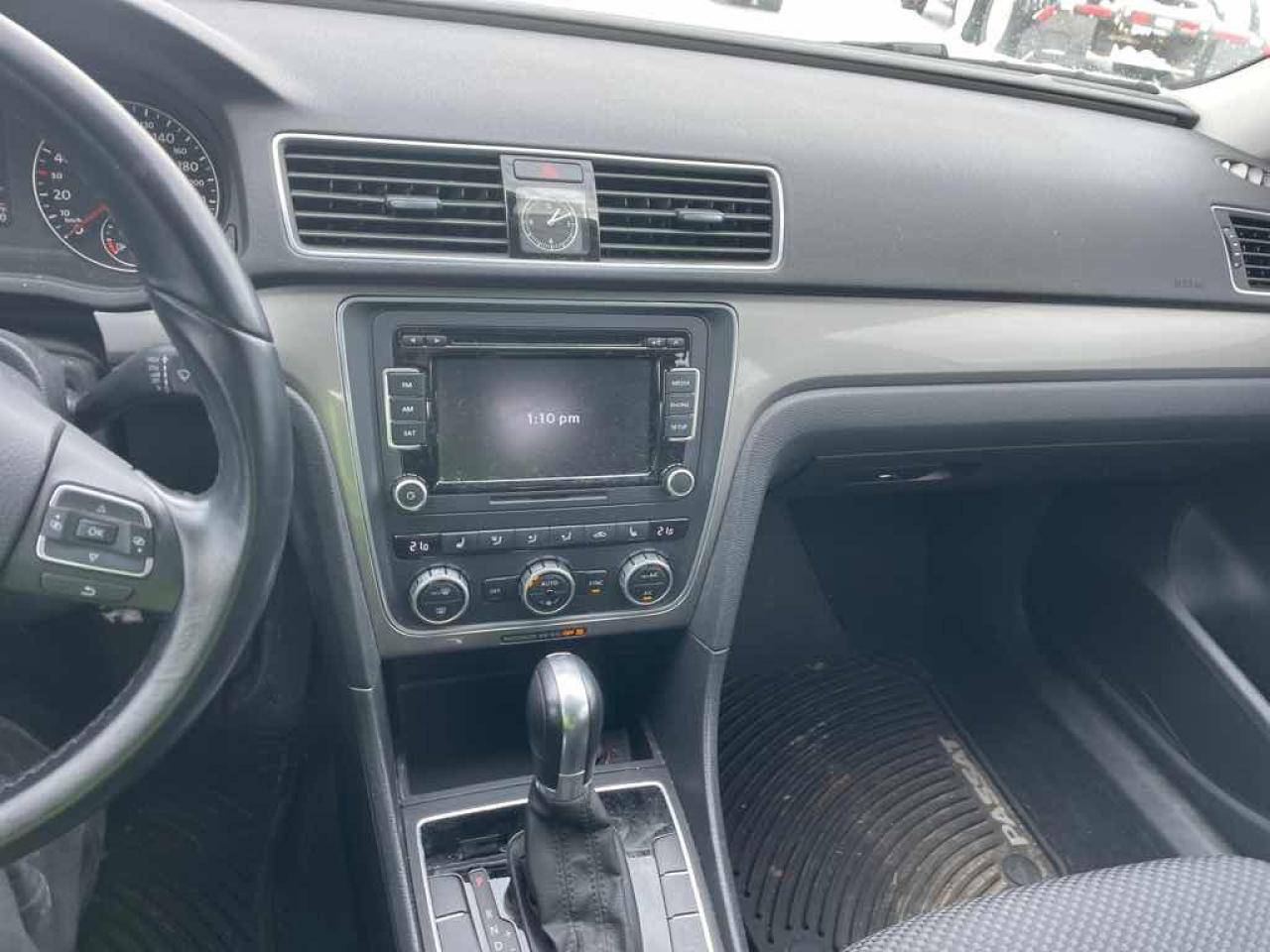 2015 Volkswagen Passat S Photo