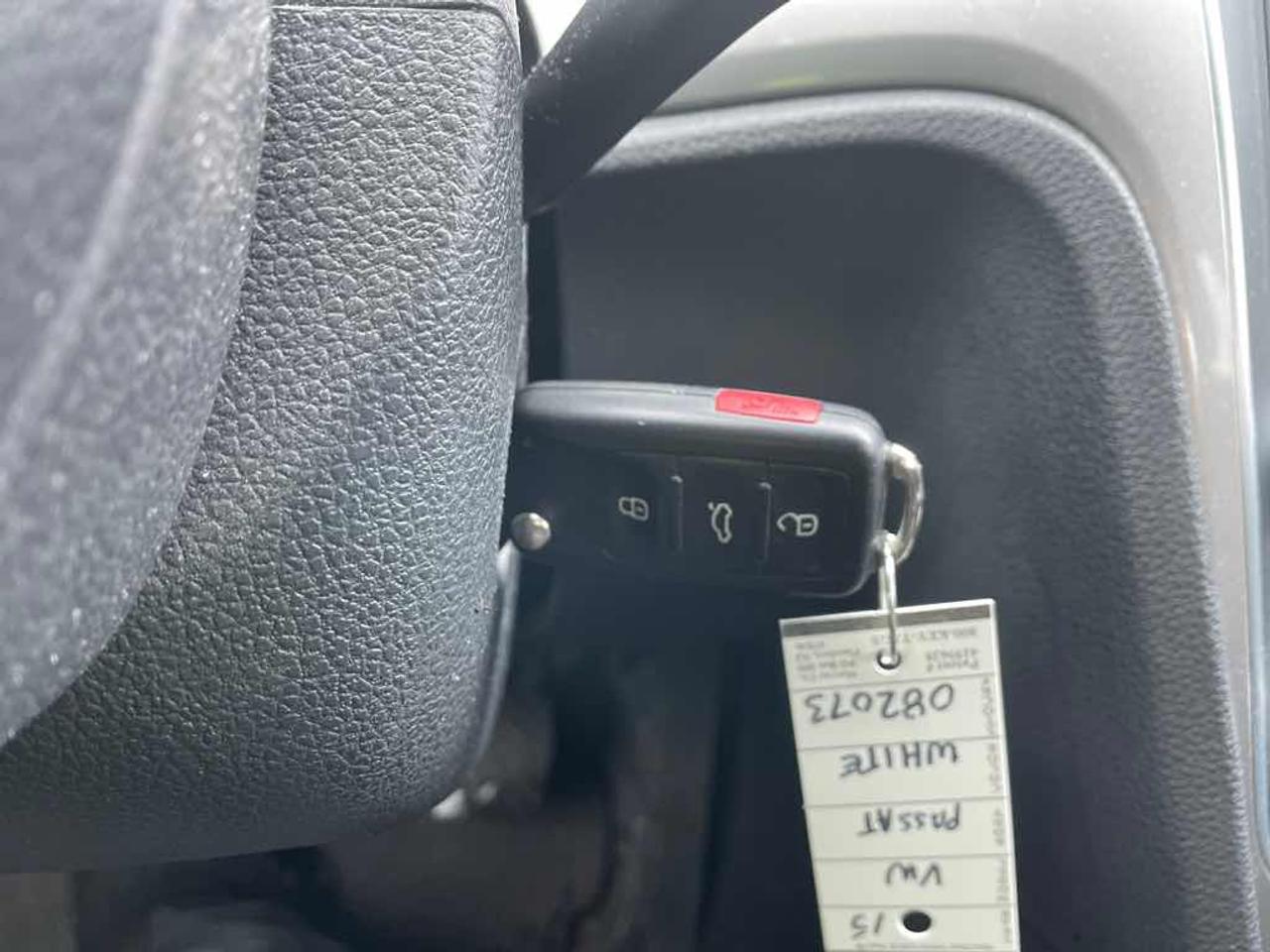 2015 Volkswagen Passat S Photo