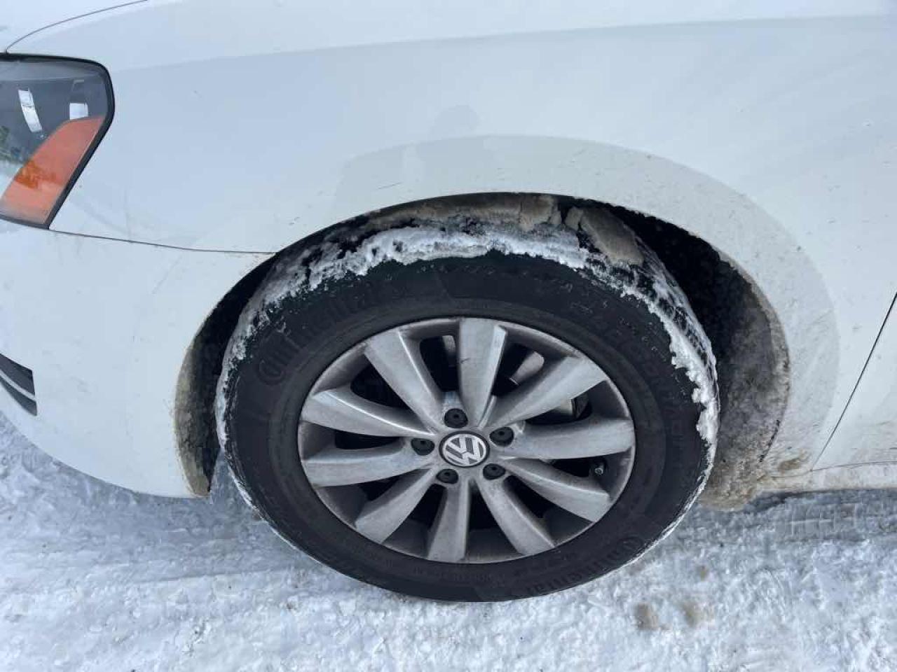 2015 Volkswagen Passat S Photo