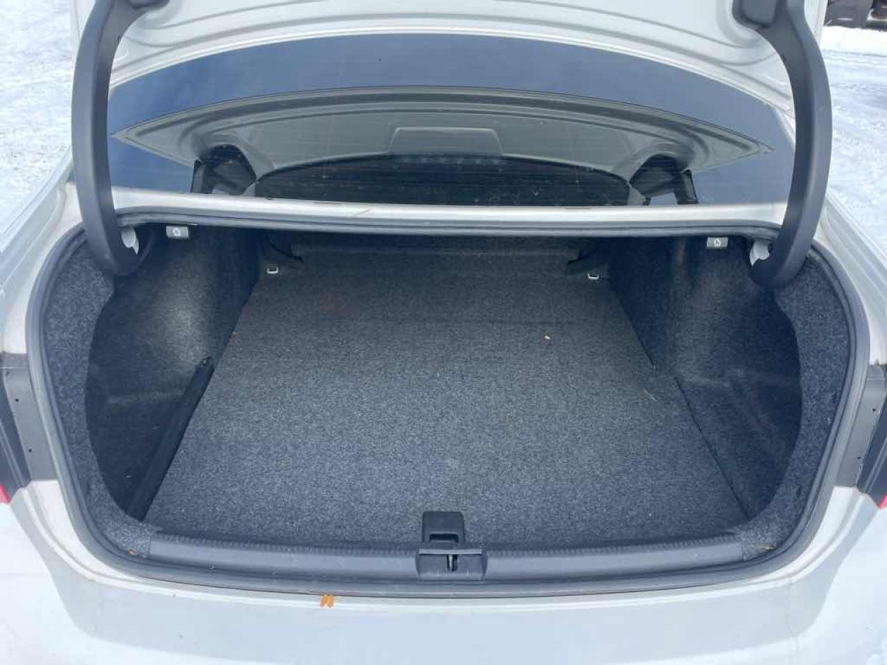 2015 Volkswagen Passat S Photo