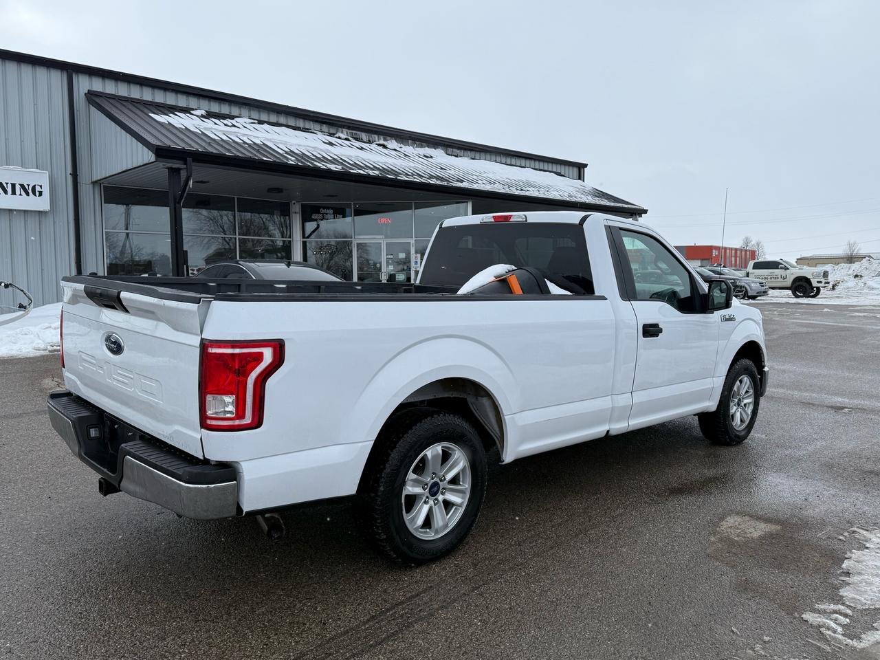 2016 Ford F-150 XLT Photo3