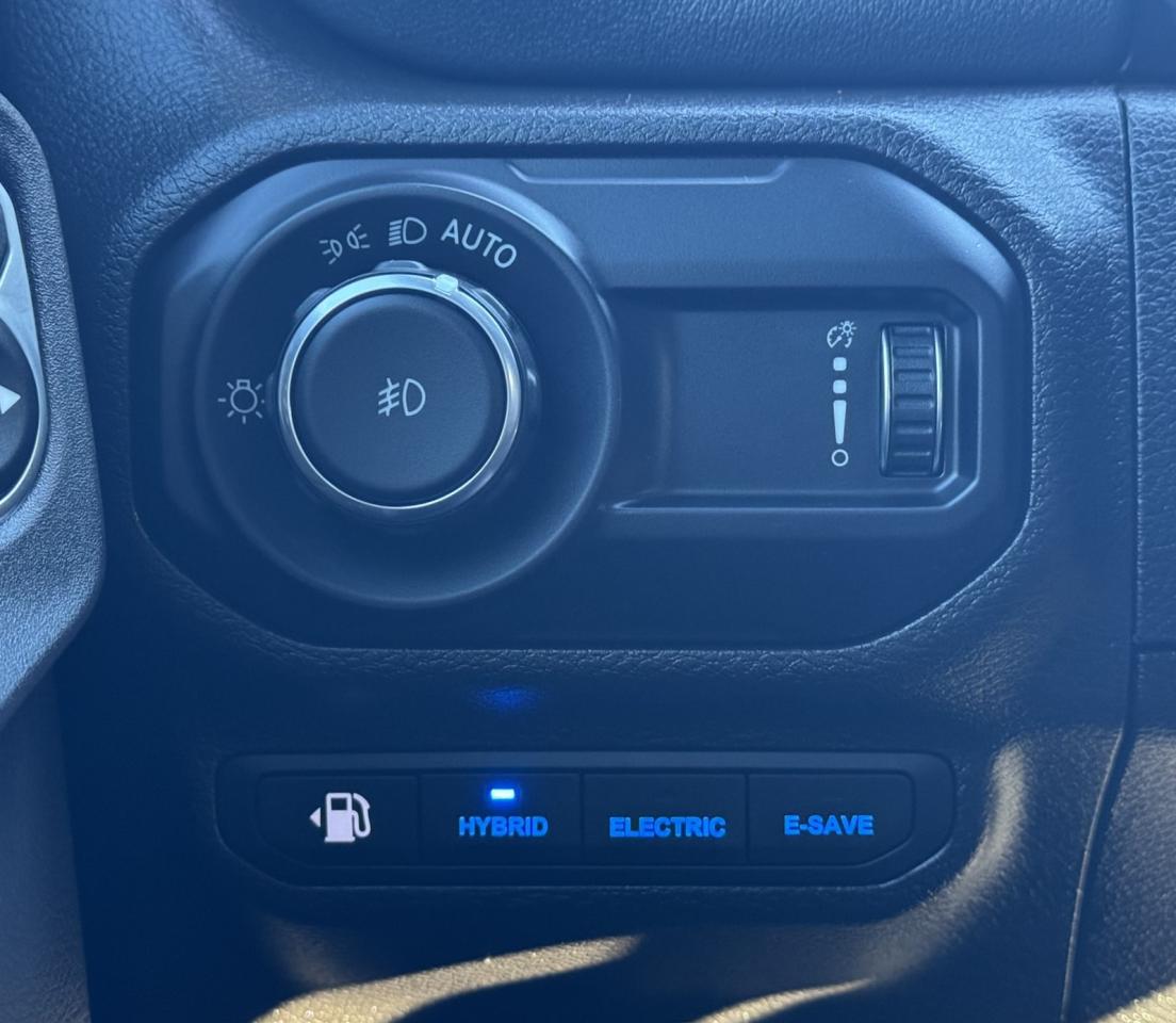 2023 Jeep Wrangler High Altitude 4 Door 4x4 SKY Power TOP! Photo