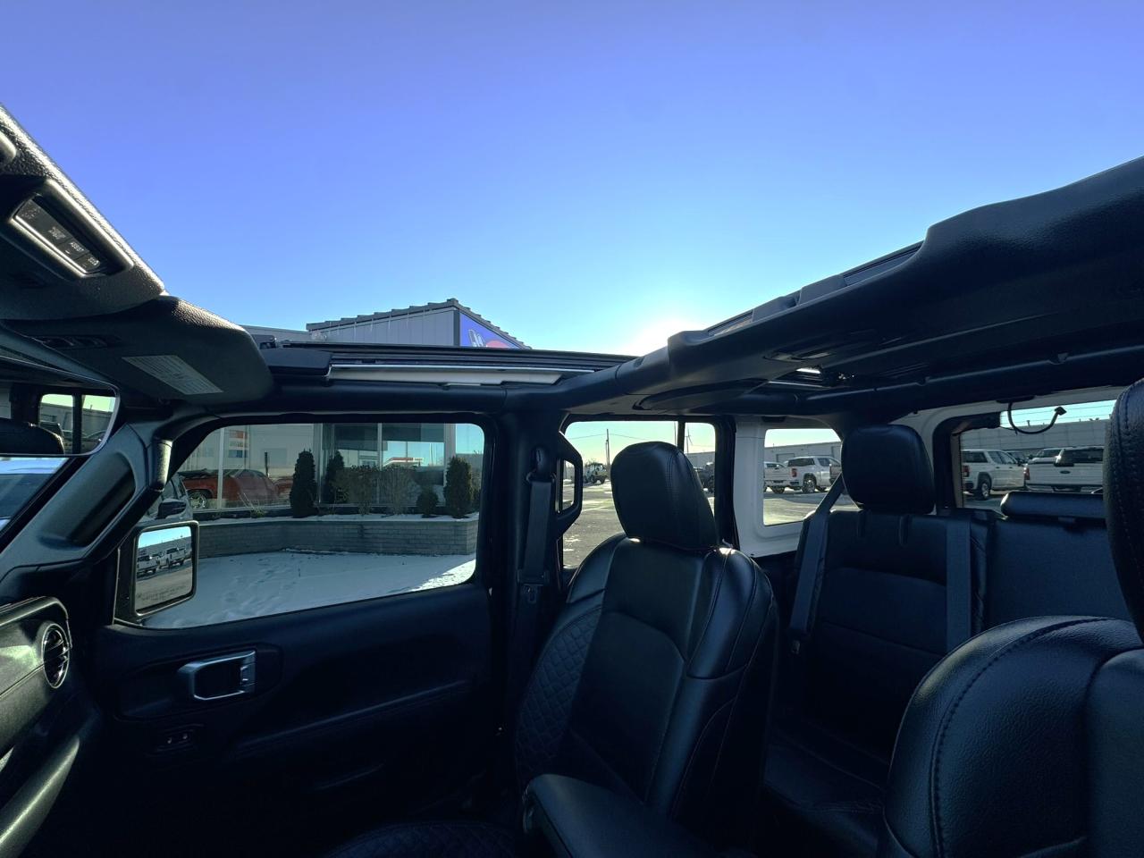 2023 Jeep Wrangler High Altitude 4 Door 4x4 SKY Power TOP! Photo