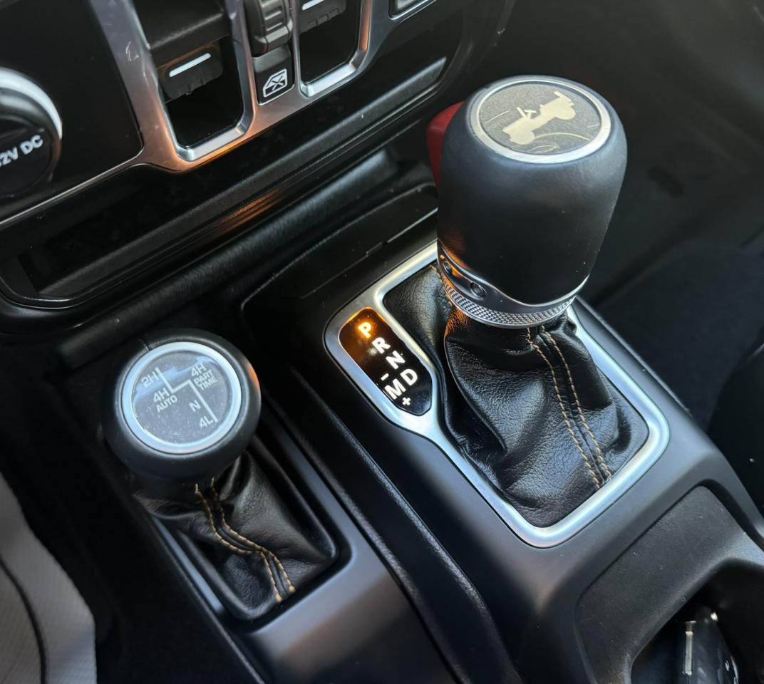 2023 Jeep Wrangler High Altitude 4 Door 4x4 SKY Power TOP! Photo