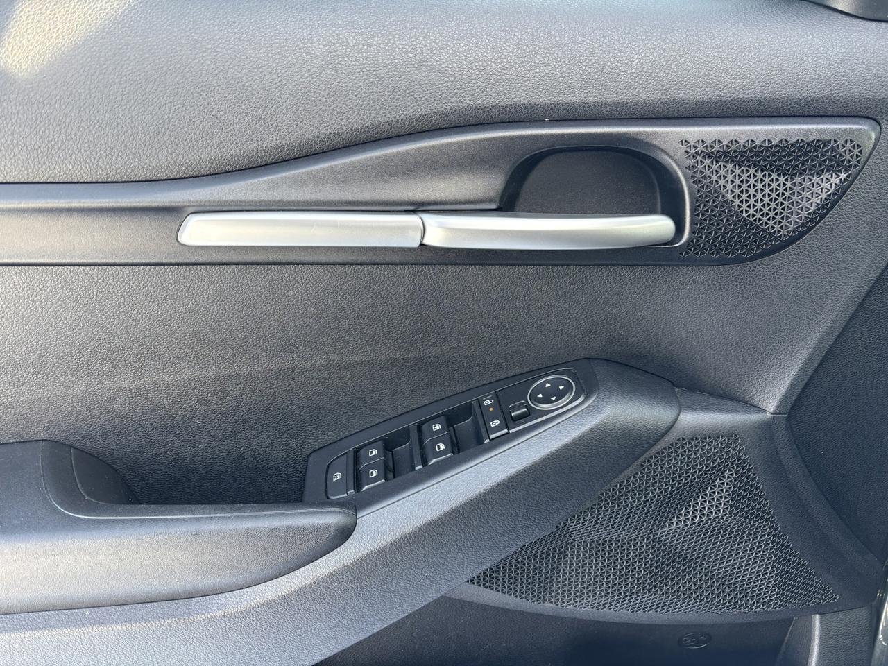 2024 Kia Seltos LX ~SAFETY INCLUDED~PRICE IS CASH/FINANCE PRICE~ Photo