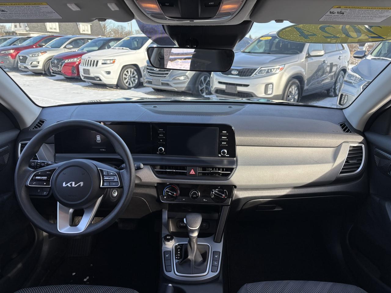 2024 Kia Seltos LX ~SAFETY INCLUDED~PRICE IS CASH/FINANCE PRICE~ Photo