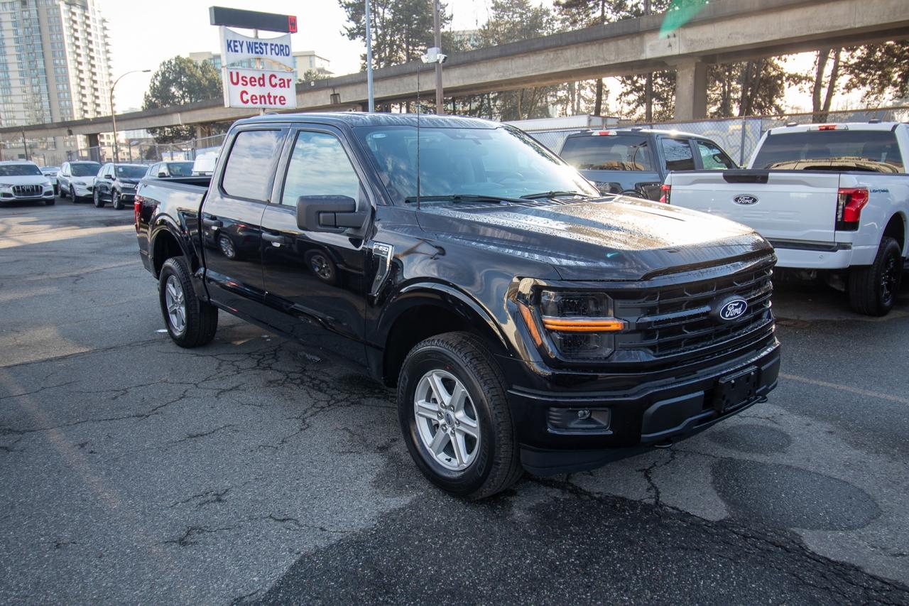 2026 Ford F-150 XLT 4WD SuperCrew 5.5' Box Photo3