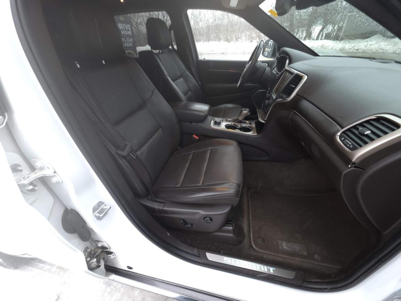 2016 Jeep Grand Cherokee Summit 4X4! 5.7L HEMI! LOW KMS! Photo