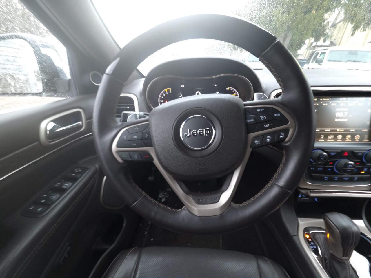 2016 Jeep Grand Cherokee Summit 4X4! 5.7L HEMI! LOW KMS! Photo