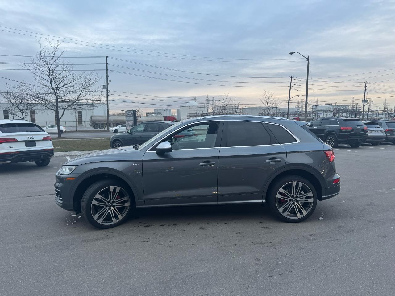 2018 Audi SQ5 PROGRESSIV AWD NAVI LEATHER PAN/ROOF B/SPOT CAMERA Photo3