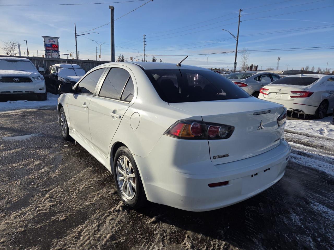 2011 Mitsubishi Lancer SE Photo2