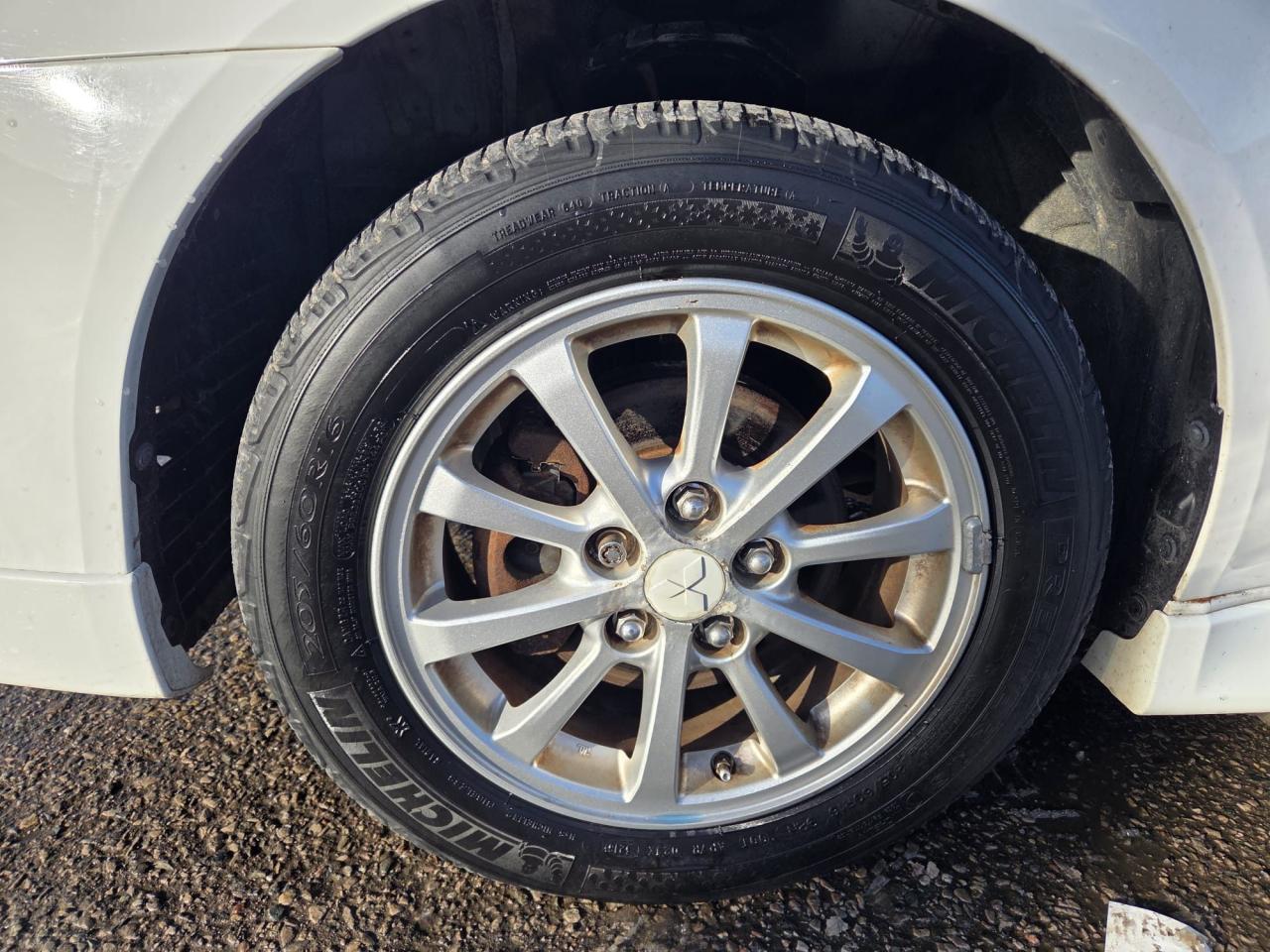 2011 Mitsubishi Lancer SE - Photo #10