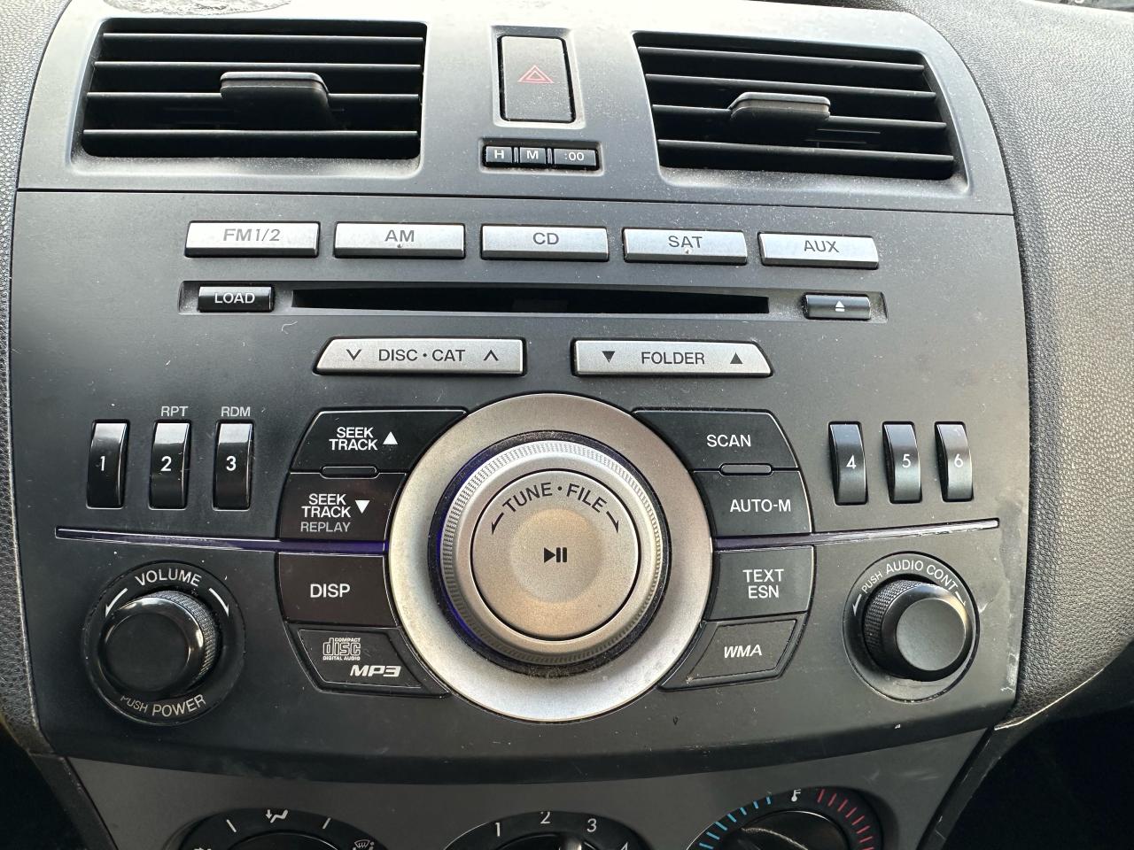 2011 Mazda MAZDA3 4dr Sdn Auto GX - Photo #9