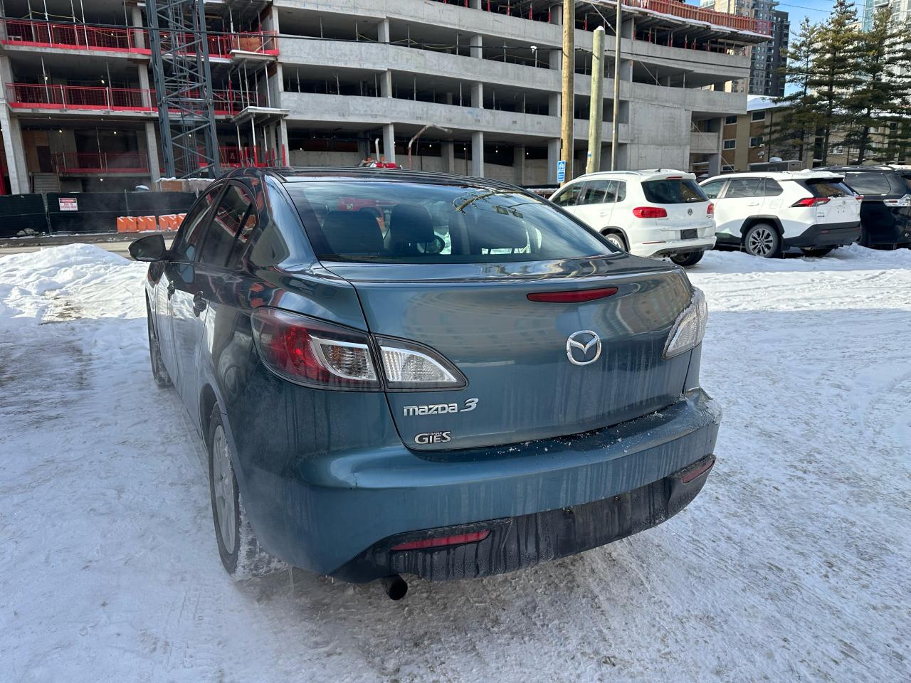 2011 Mazda MAZDA3 4dr Sdn Auto GX Photo2