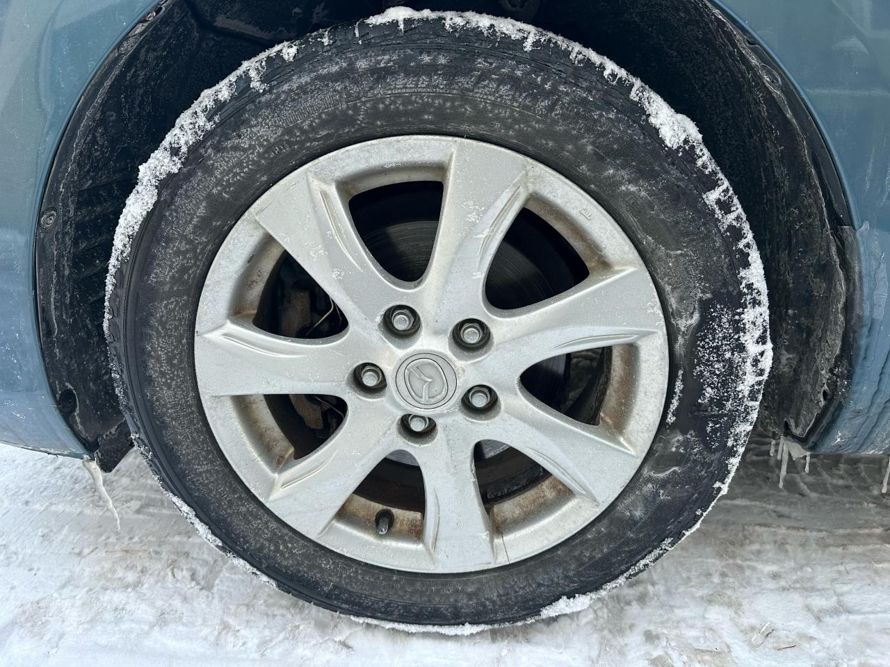 2011 Mazda MAZDA3 4dr Sdn Auto GX - Photo #4