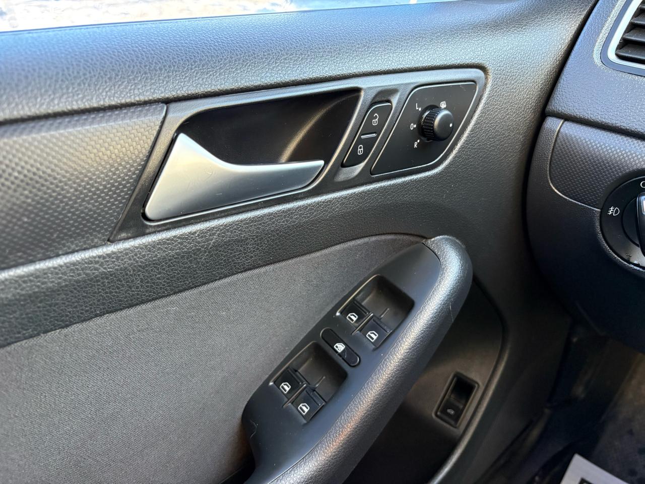 2012 Volkswagen Jetta comfortline Photo