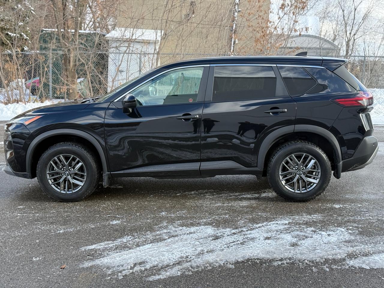 2022 Nissan Rogue S - Photo #8