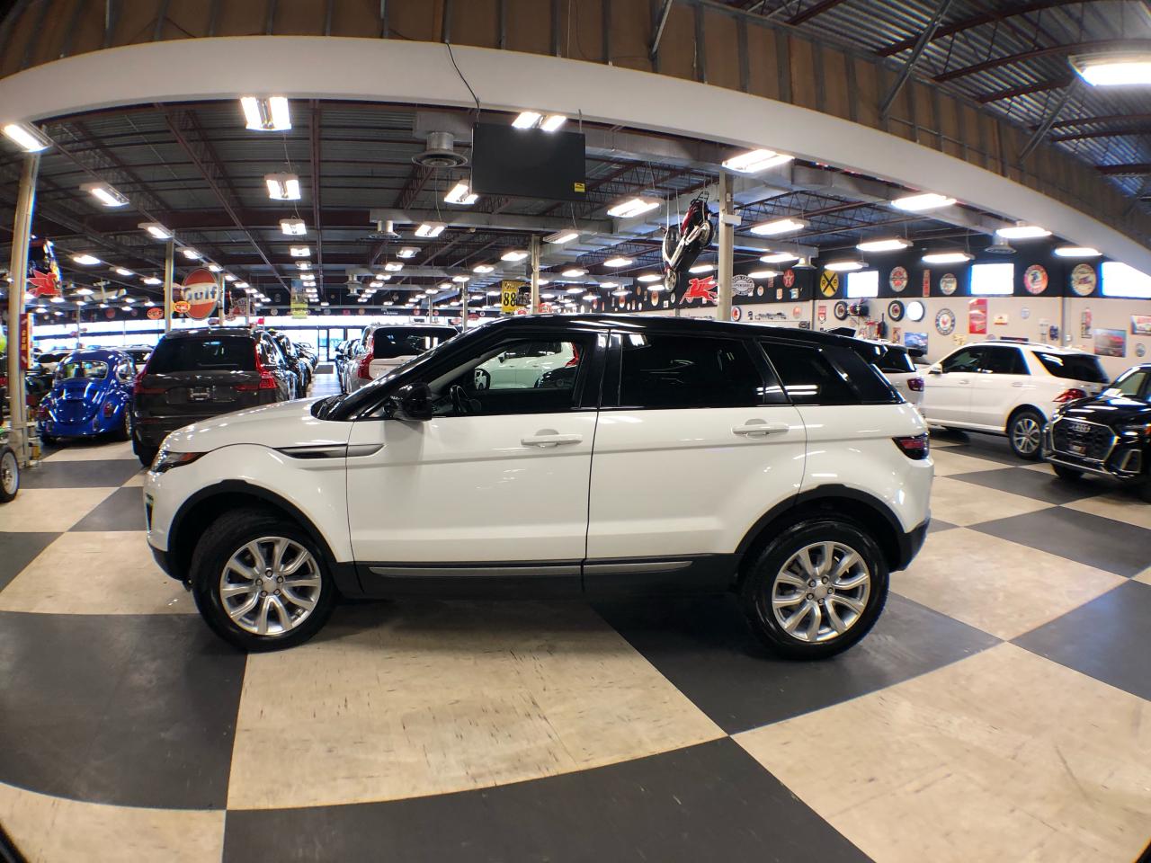 2018 Land Rover Range Rover Evoque SE AWD LEATHER PAN/ROOF NAV B/SPOT L/ASSIST CAMERA Photo4