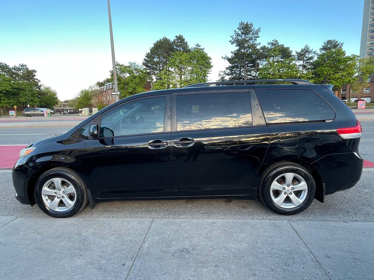 2011 Toyota Sienna 7 SEATS MINIVAN -MINT CONDITION-CLEAN TITLE & MORE Photo