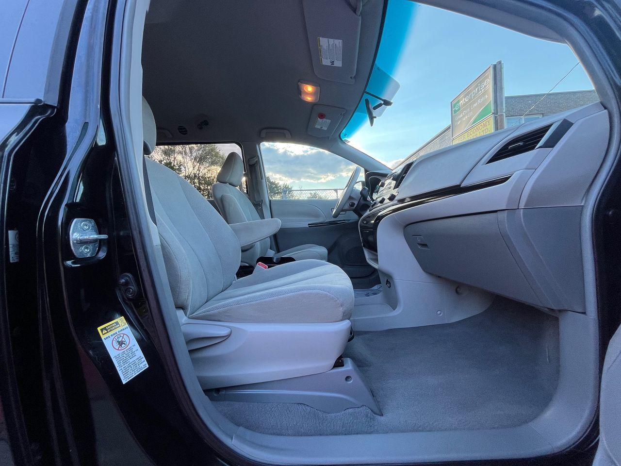 2011 Toyota Sienna 7 SEATS MINIVAN -MINT CONDITION-CLEAN TITLE & MORE Photo