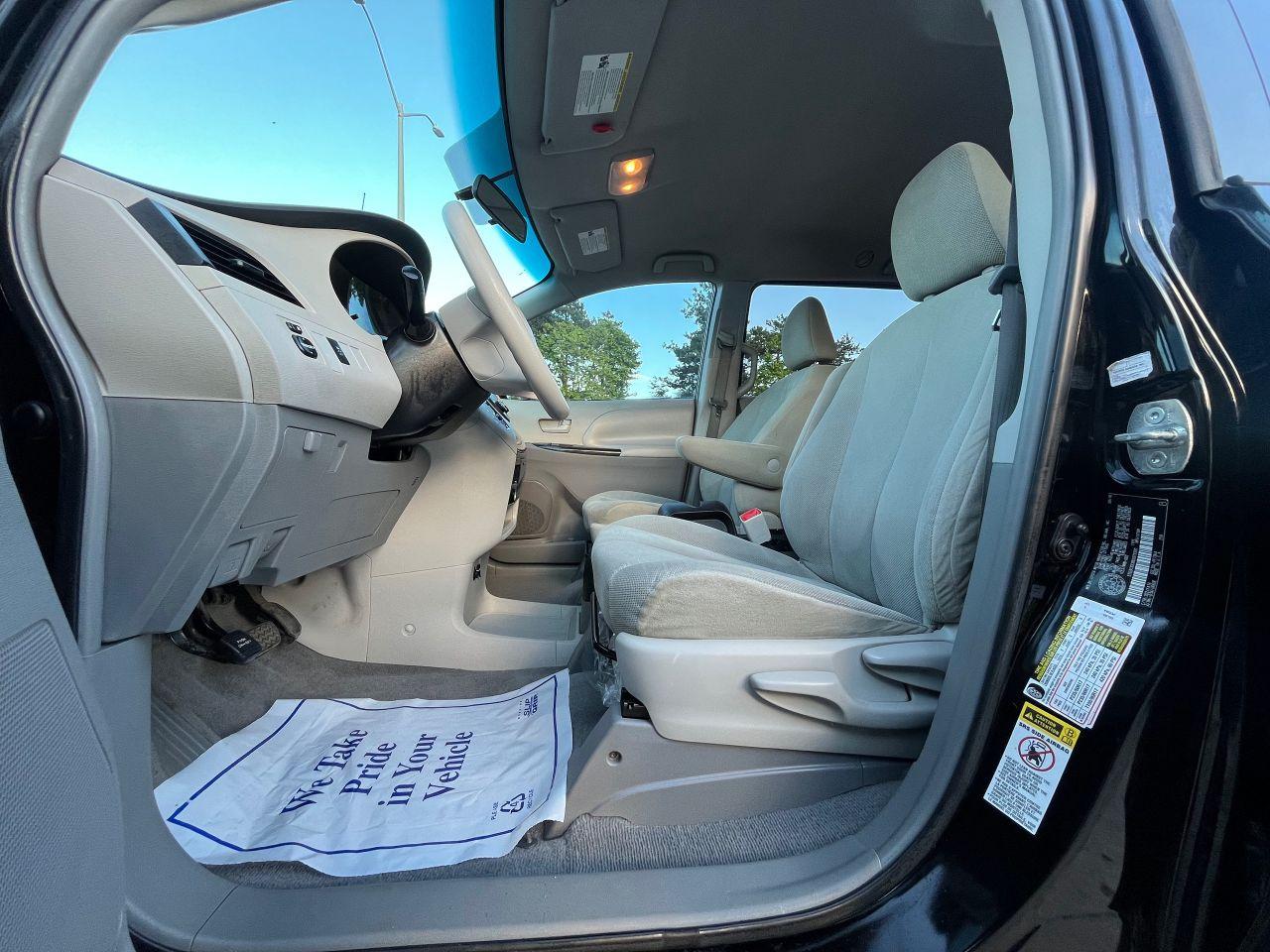 2011 Toyota Sienna 7 SEATS MINIVAN -MINT CONDITION-CLEAN TITLE & MORE Photo