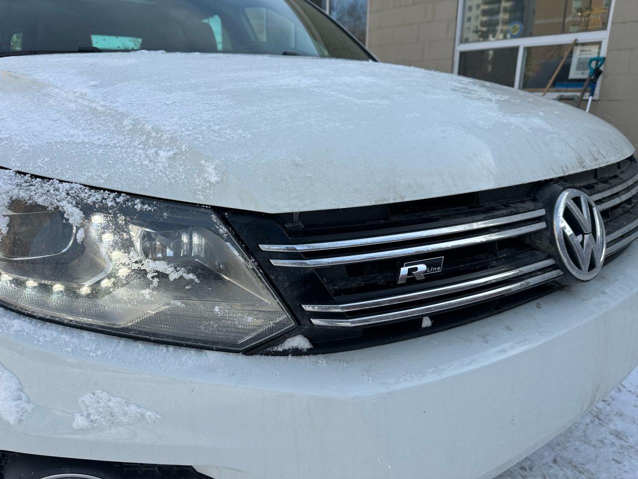 2015 Volkswagen Tiguan R LINE - Photo #2