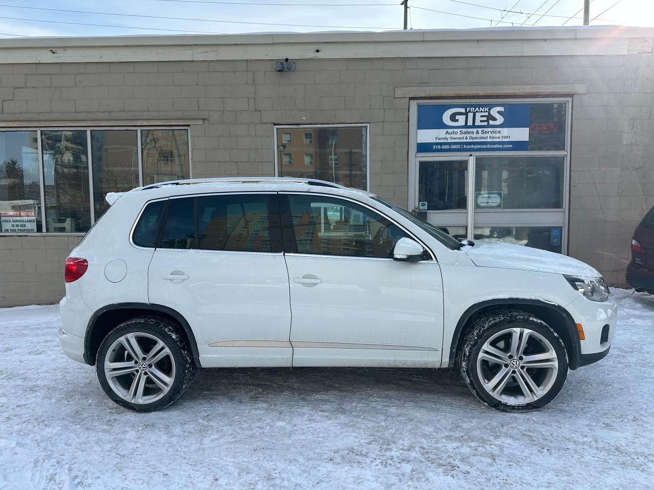 2015 Volkswagen Tiguan R LINE - Photo #3