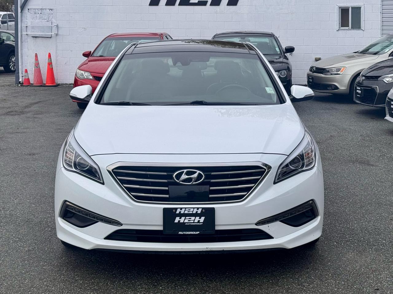 2015 Hyundai Sonata FINANCING AVAILABLE Photo2