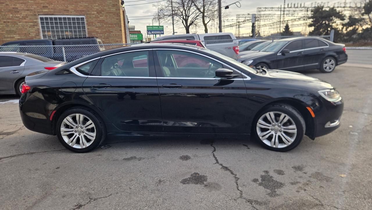 2016 Chrysler 200 Limited - Photo #5