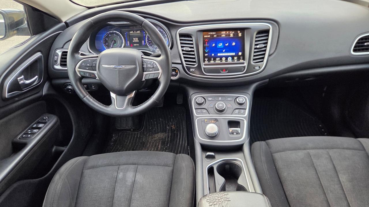 2016 Chrysler 200 Limited - Photo #10