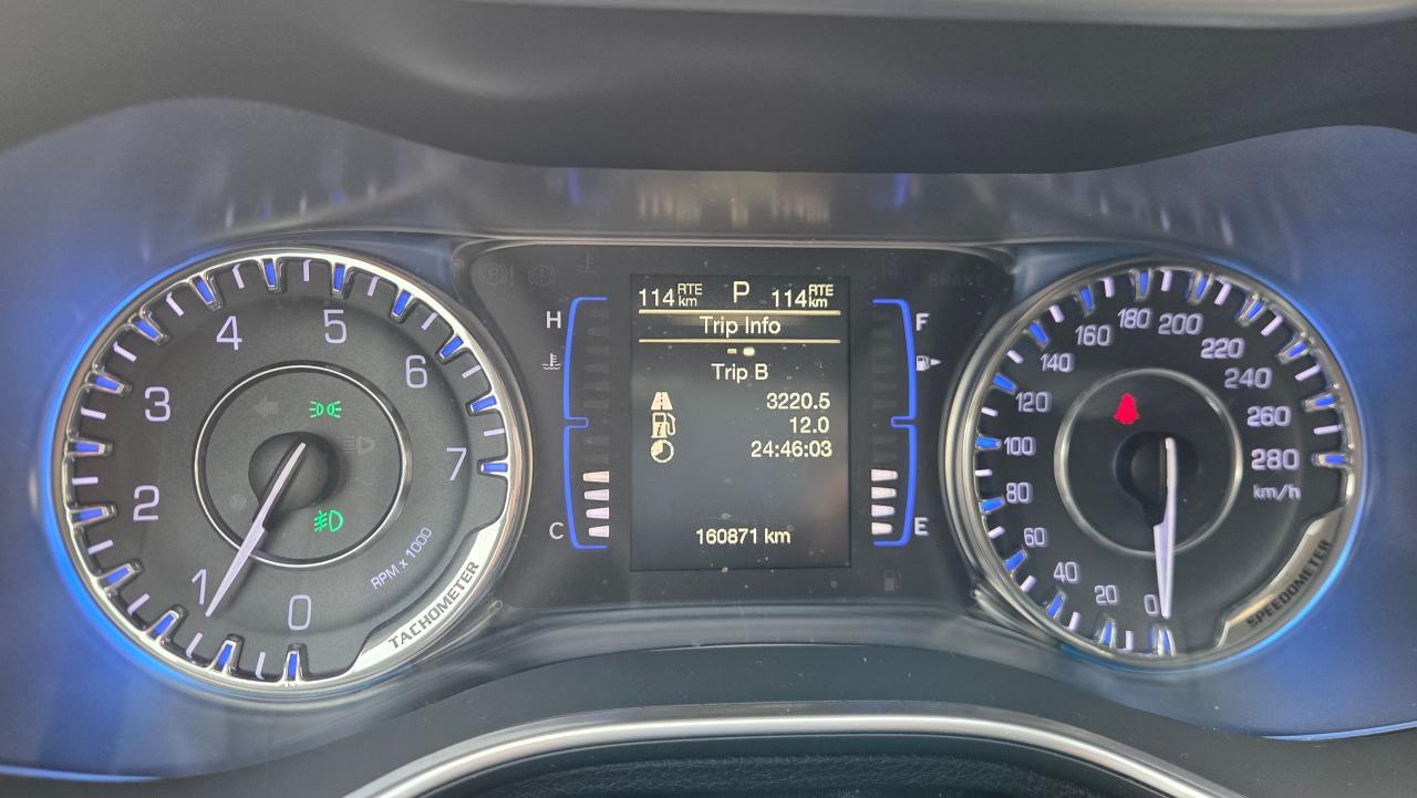 2016 Chrysler 200 Limited - Photo #16