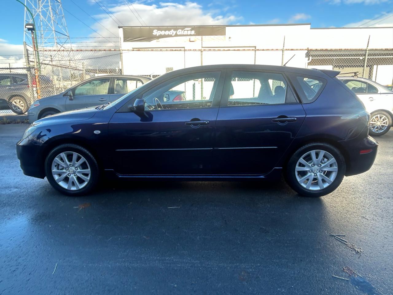 2009 Mazda MAZDA3 GS - Photo #2