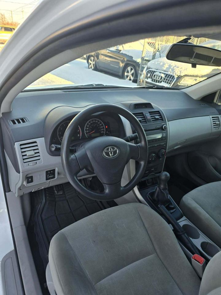 2013 Toyota Corolla CE - Photo #6