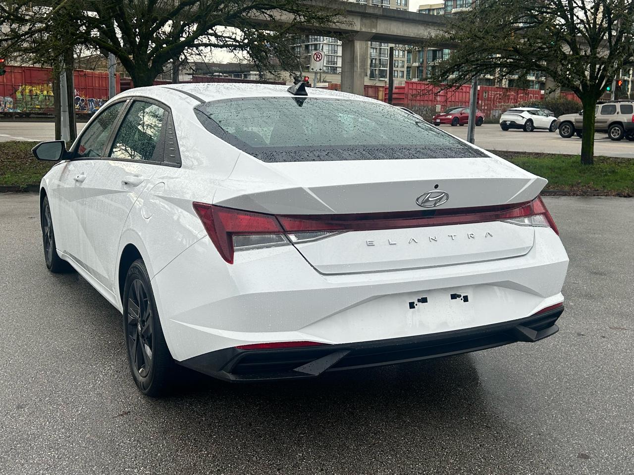 2023 Hyundai Elantra Preferred - Photo #3