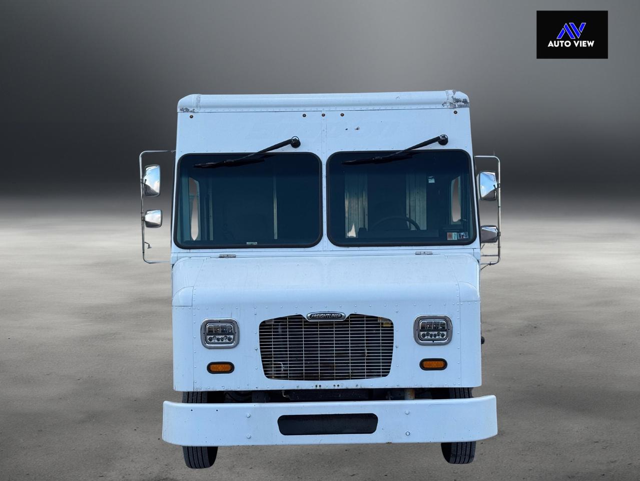 2016 Freightliner MT45 Chassis **6.7L CUMMINS MOTOR** Photo2