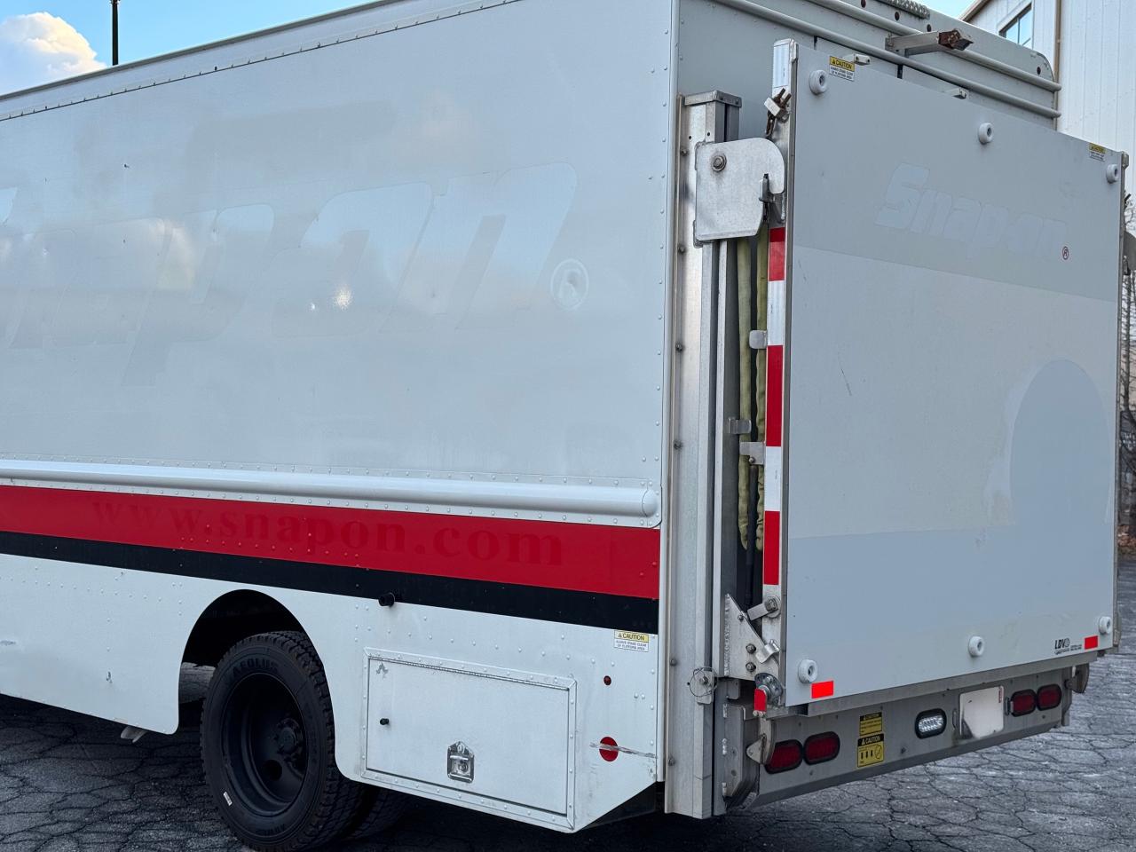 2016 Freightliner MT45 Chassis **6.7L CUMMINS MOTOR** - Photo #17