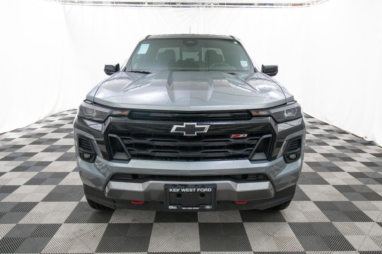 2023 Chevrolet Colorado 4WD Z71 Photo3
