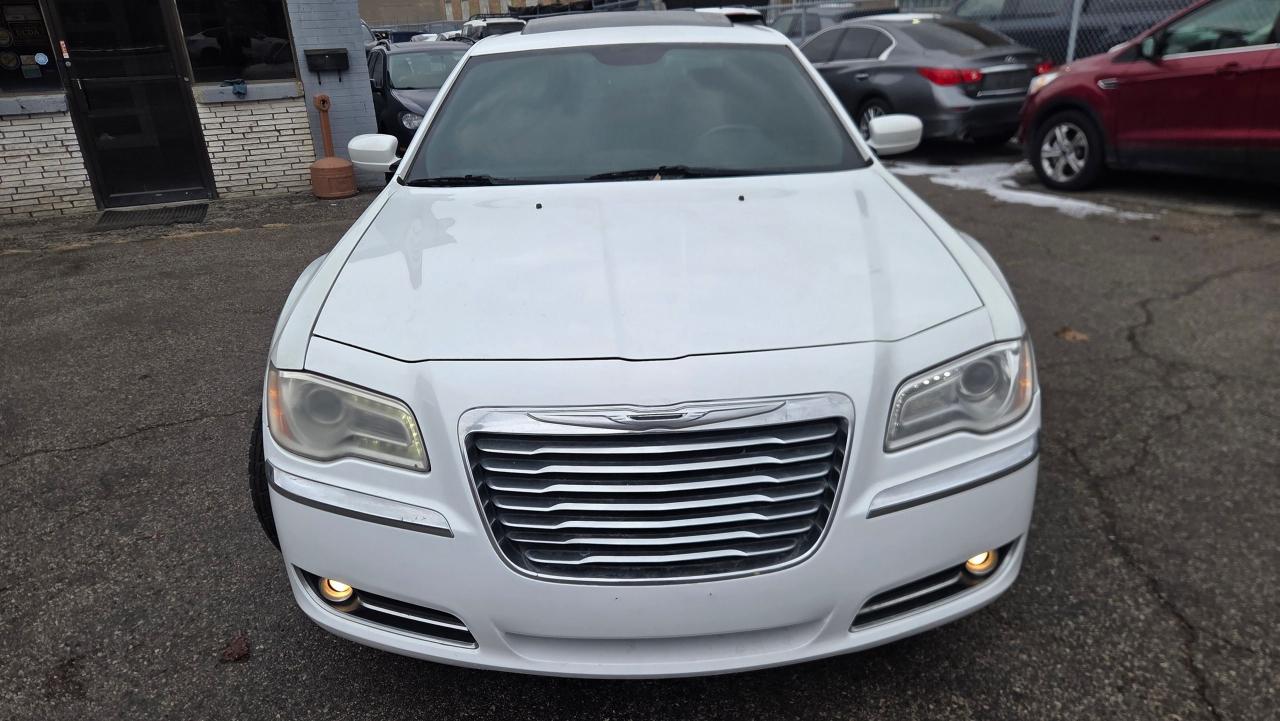 2013 Chrysler 300 300C Hemi - Photo #7