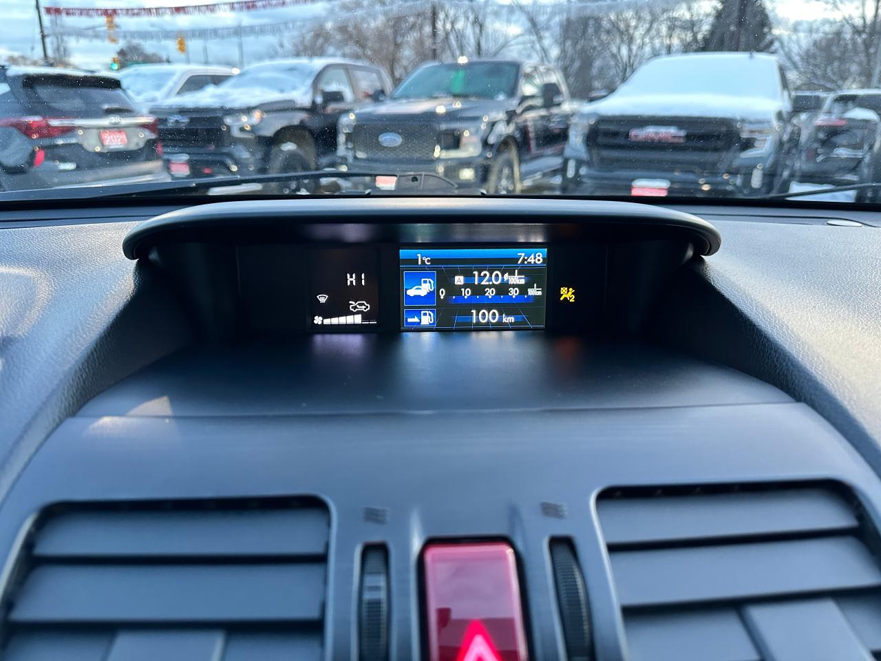 2014 Subaru XV Crosstrek 2.0i/SportPack 5Speed HTD-Cloth A/C FM CD Alloys Photo