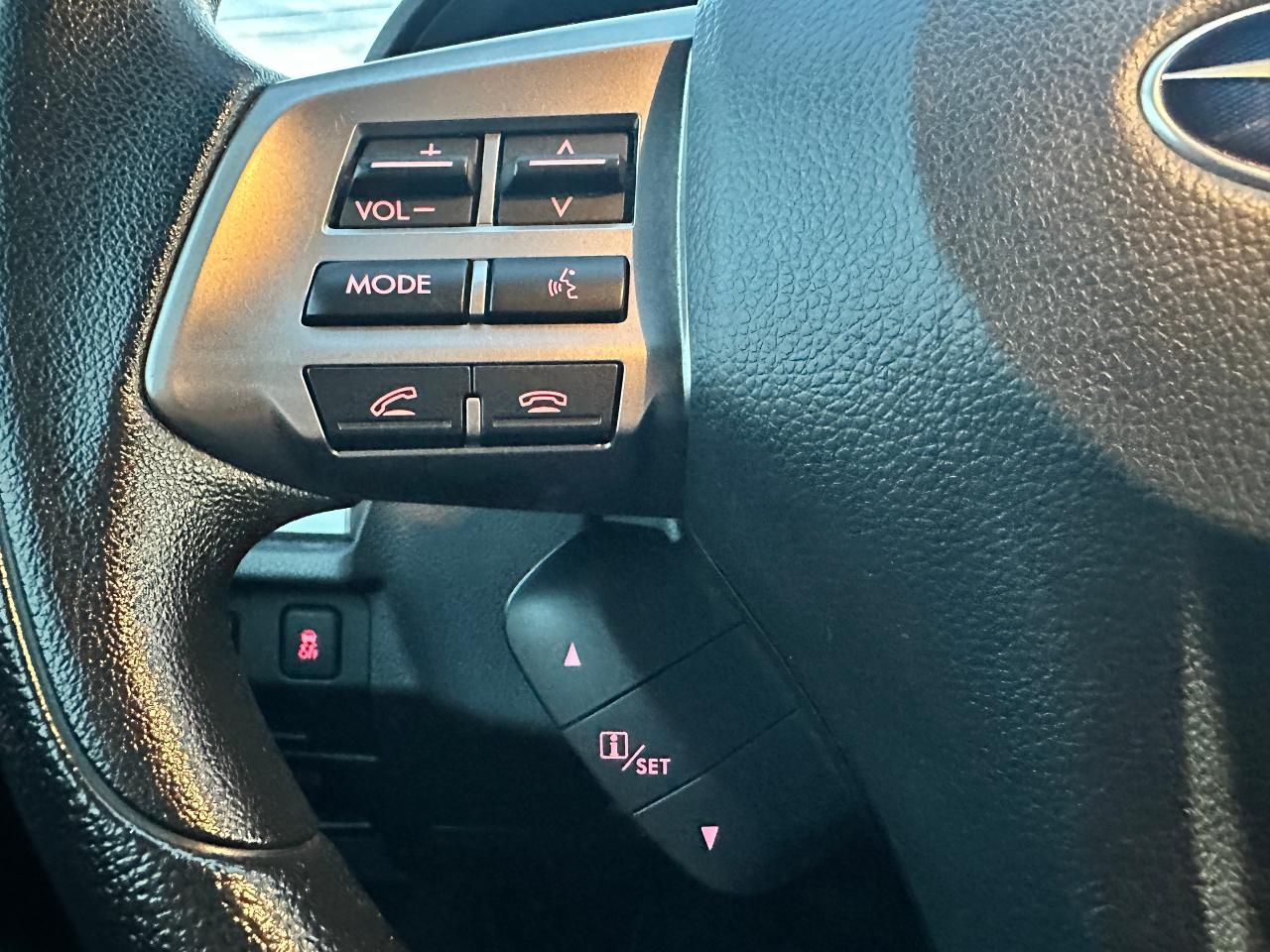 2014 Subaru XV Crosstrek 2.0i/SportPack 5Speed HTD-Cloth A/C FM CD Alloys Photo