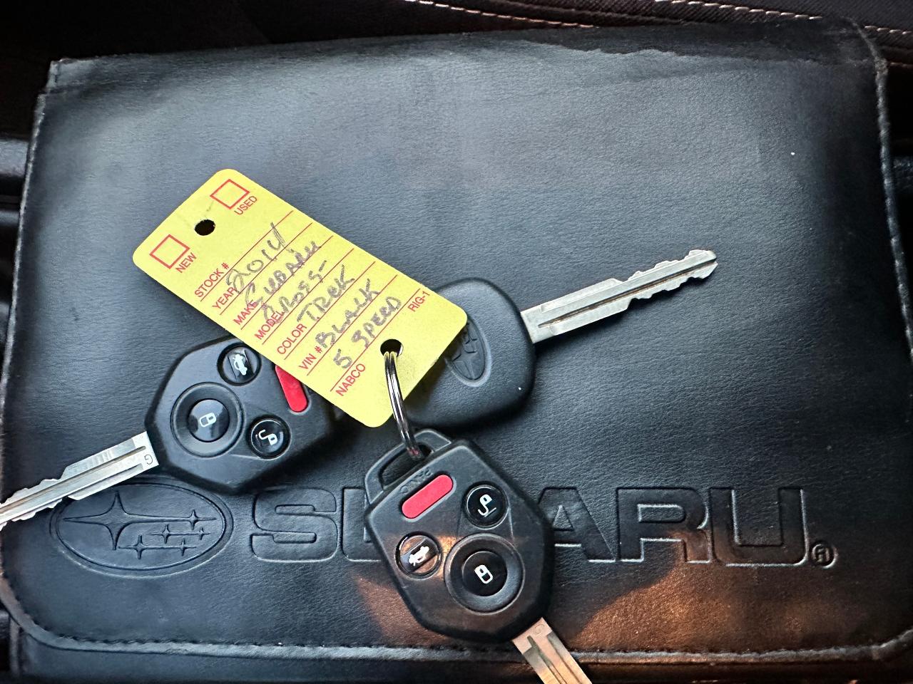 2014 Subaru XV Crosstrek 2.0i/SportPack 5Speed HTD-Cloth A/C FM CD Alloys Photo