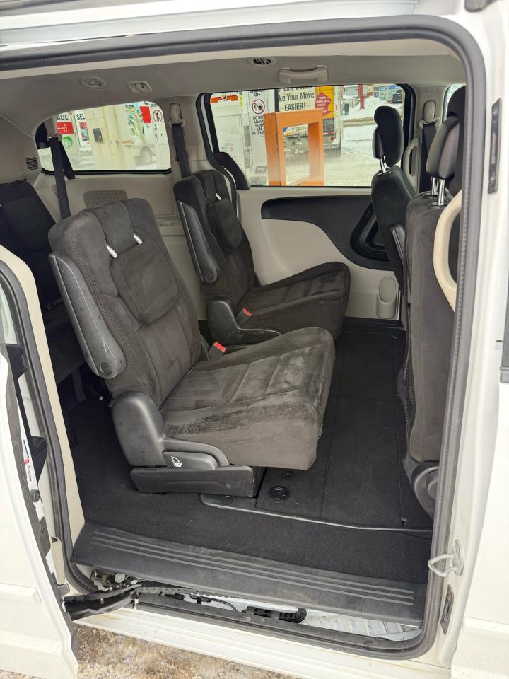 2016 Dodge Grand Caravan SXT - Photo #7
