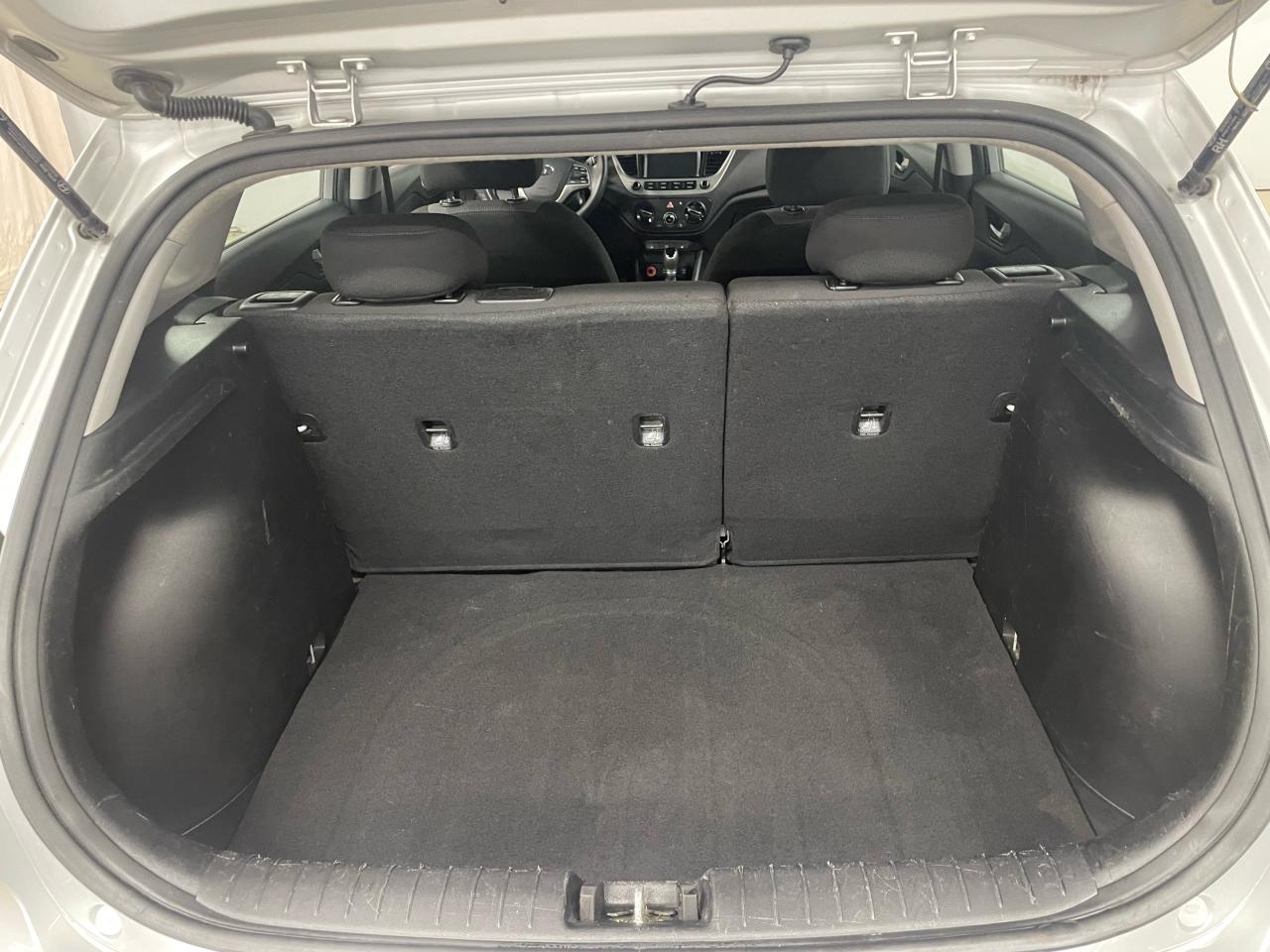 2019 Hyundai Accent Preferred Photo6