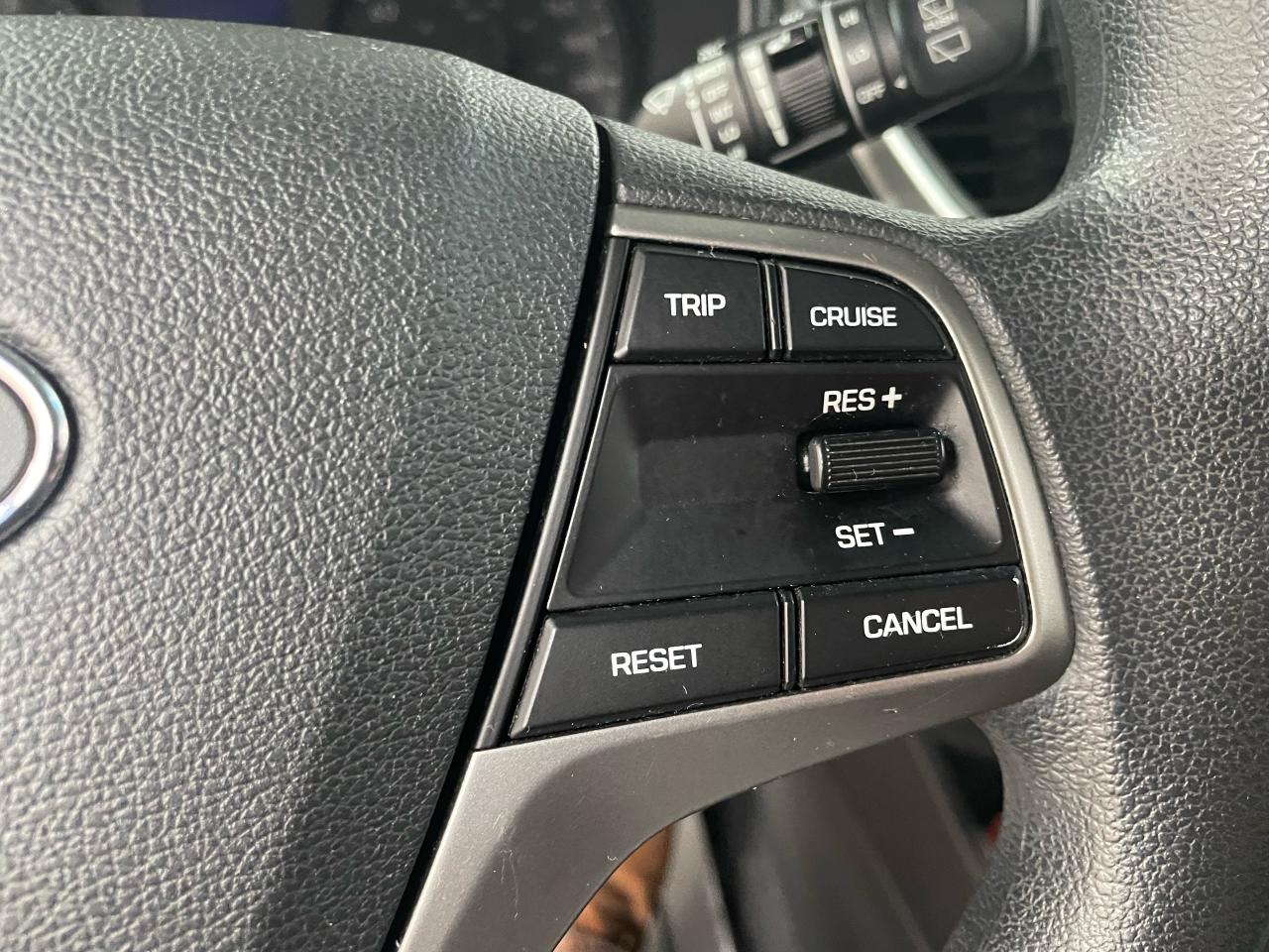 2019 Hyundai Accent Preferred Photo15