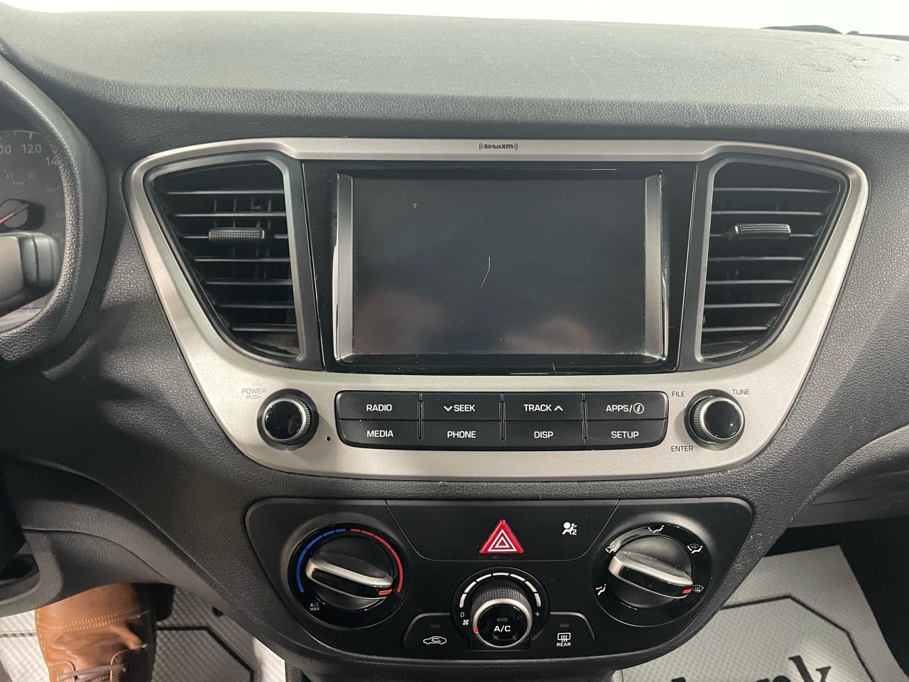 2019 Hyundai Accent Preferred Photo16