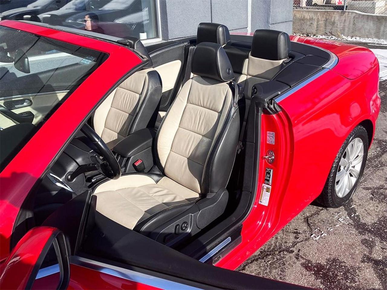 2015 Volkswagen Eos WOLFSBURG|PANOROOF|LEATHER|ALLOYS|PWR TOP Photo