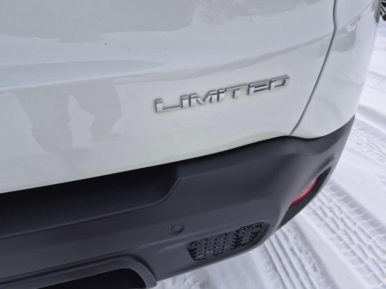 2017 Jeep Renegade Limited, 4x4, Leather, Sunroof, NAV,Remote, Htd Se - Photo #8