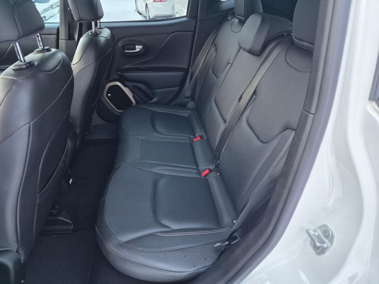 2017 Jeep Renegade Limited, 4x4, Leather, Sunroof, NAV,Remote, Htd Se - Photo #19