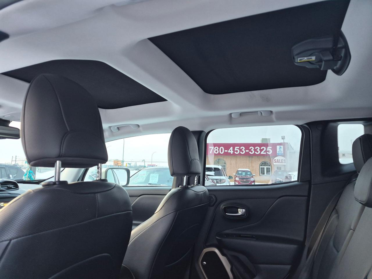 2017 Jeep Renegade Limited, 4x4, Leather, Sunroof, NAV,Remote, Htd Se - Photo #20