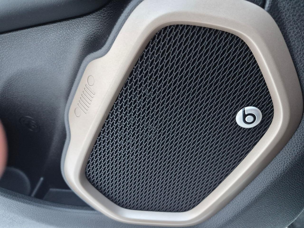 2017 Jeep Renegade Limited, 4x4, Leather, Sunroof, NAV,Remote, Htd Se - Photo #27